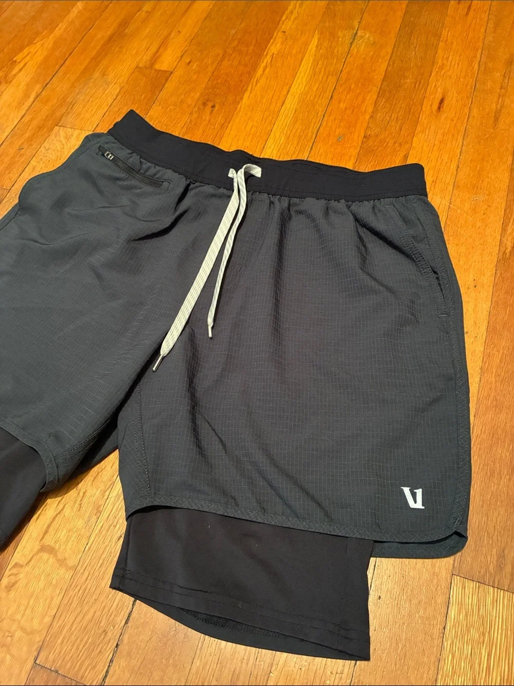 Vuori Stockton Lined Shorts in Black, Men’s size Large